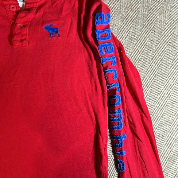 Abercrombie & Fitch Kids Long Sleeve Red Shirt with Logo on Sleeve Large Muscle - Picture 3 of 8